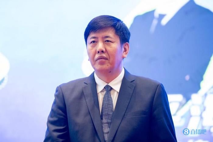 如何利用防守训练提升比赛中的自信心_1